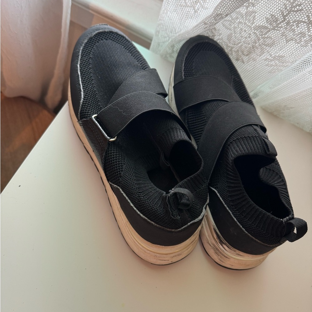 Well worn Sneakers Size 8